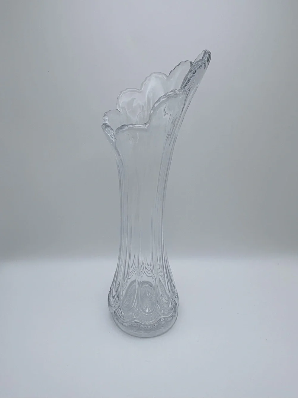 EAPG US Glass Galloway/Woodrow Pattern 9 Finger Swung Ribbed Clear Glass Vase